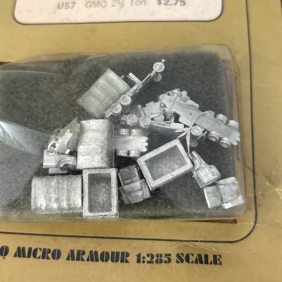 GHQ Micro Armour Metal WW2 Fighting Vehicles US7 GMC 2 1/2 Ton - Picture 4 of 5